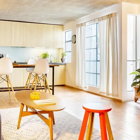 Chic And Minimalist Loft Apartment